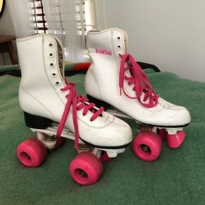 Vintage Brookfield roller skates